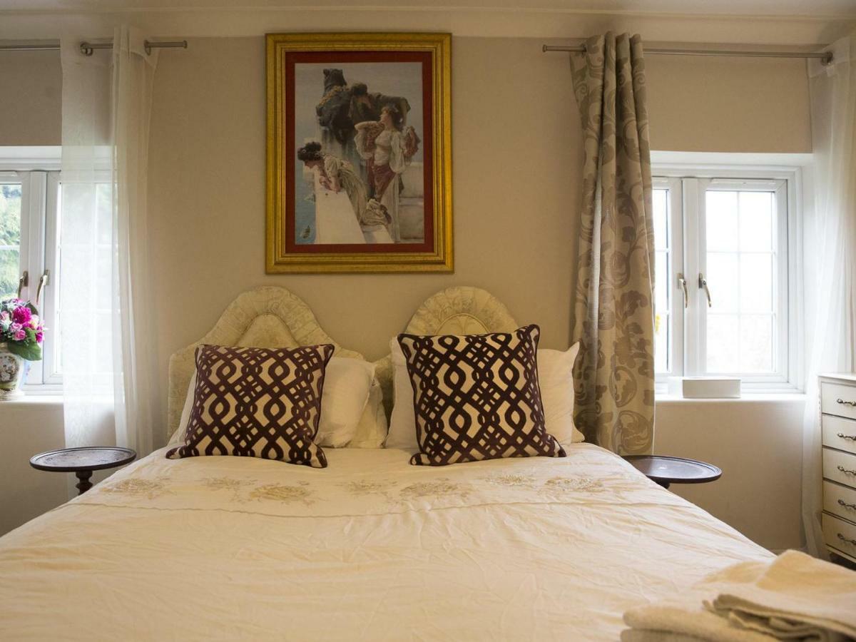 Oyo Vale Lodge Уиндзор Екстериор снимка
