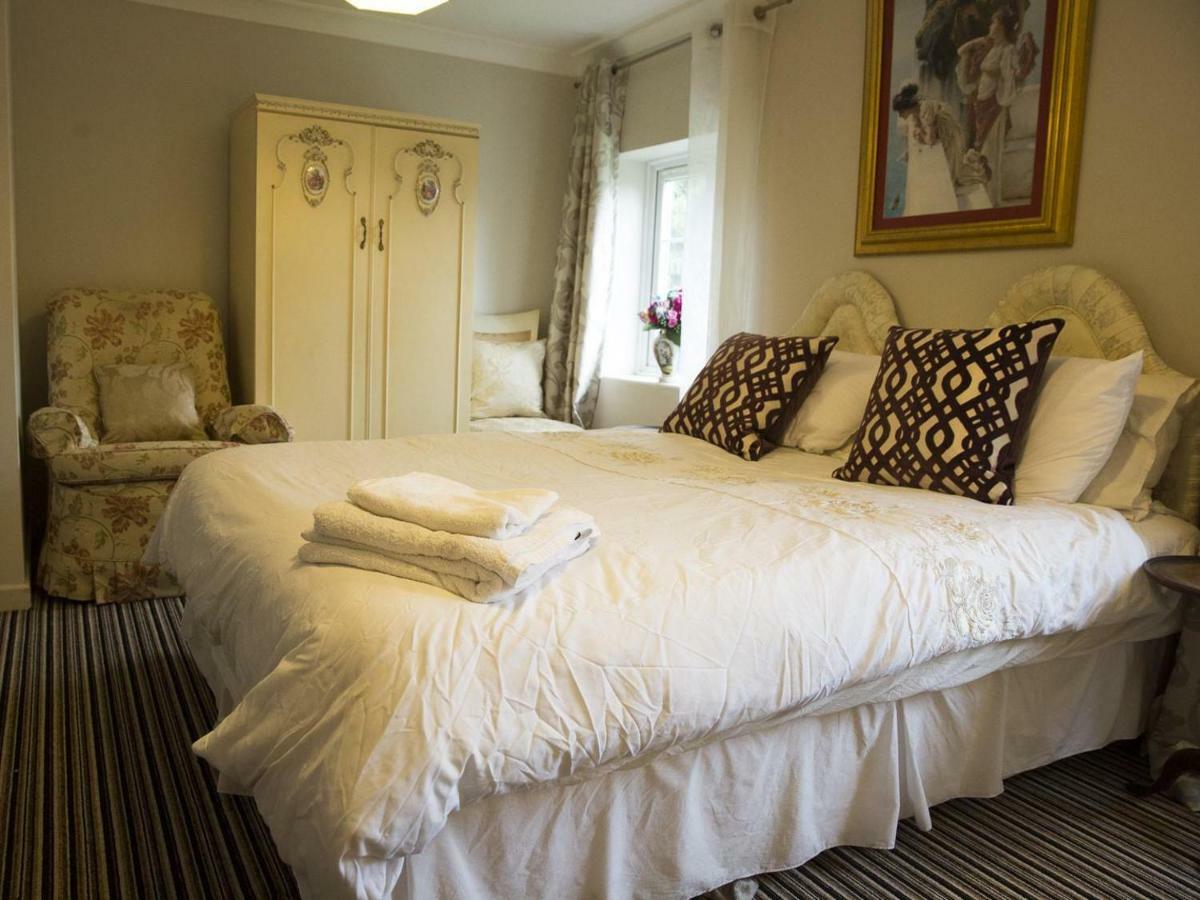 Oyo Vale Lodge Уиндзор Екстериор снимка