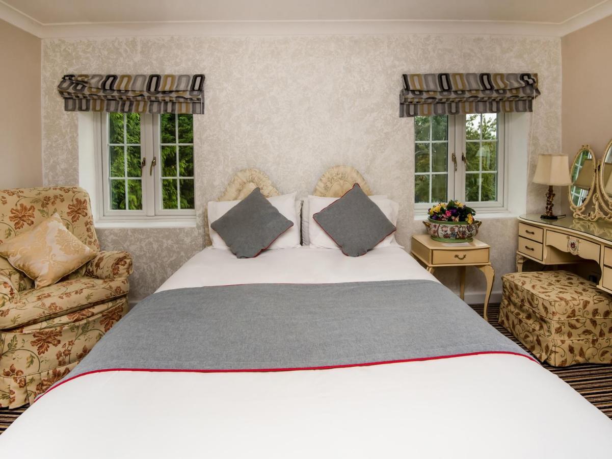 Oyo Vale Lodge Уиндзор Екстериор снимка