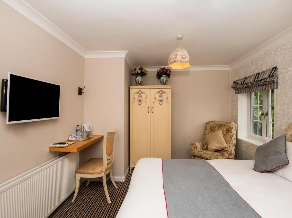 Oyo Vale Lodge Уиндзор Екстериор снимка