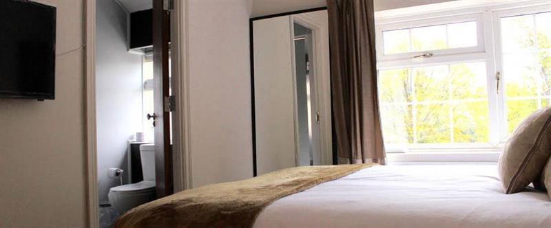 Oyo Vale Lodge Уиндзор Екстериор снимка